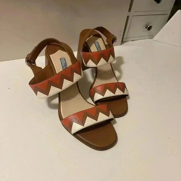 Prada Leather Colorblock Pattern Slingback brown and tan color Sandals - Picture 13 of 16